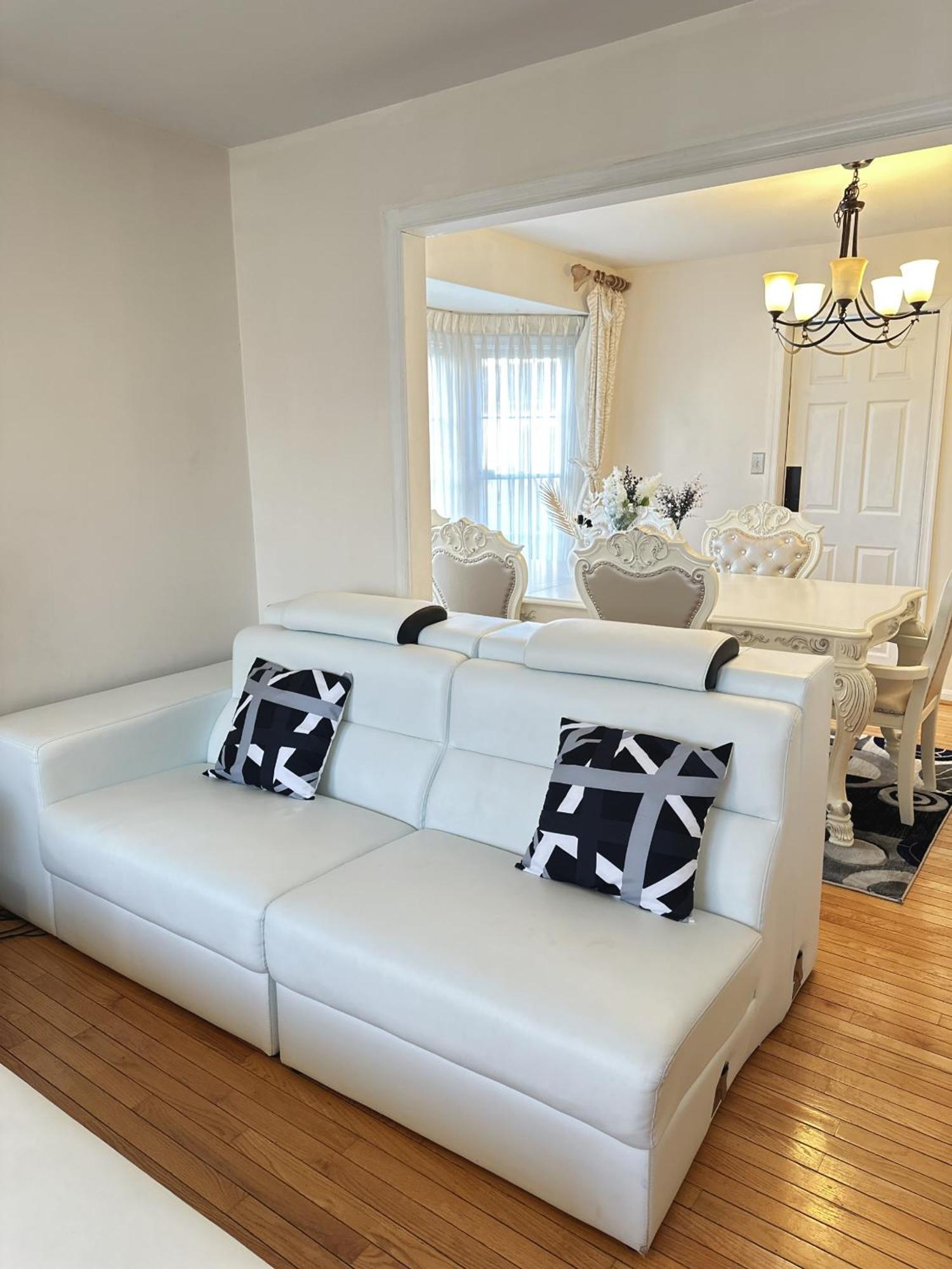 Special Rate Worthy Posh And Magnificent 4 Bedrooms And Two & Half Bath 그린벨트 외부 사진