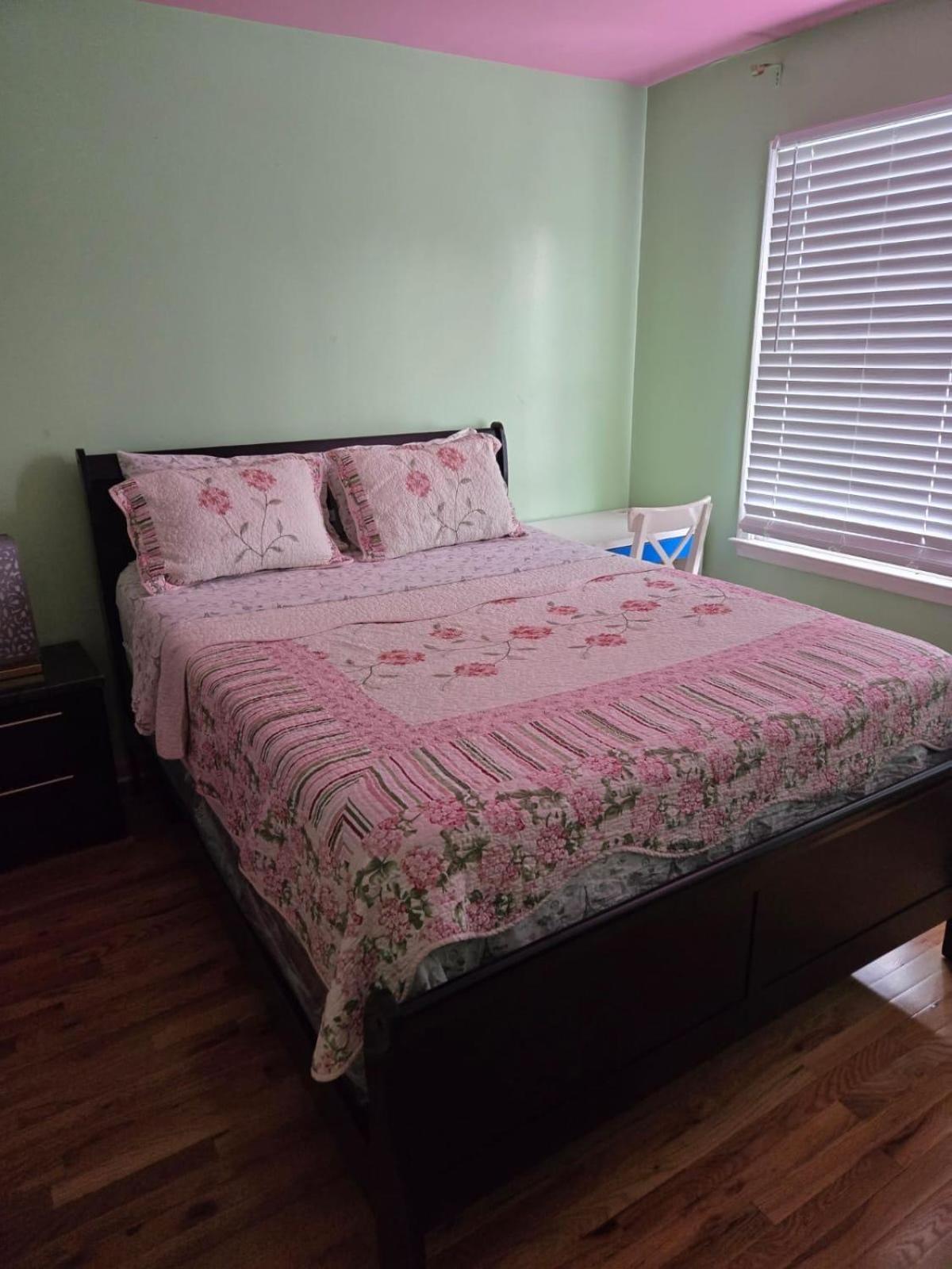 Special Rate Worthy Posh And Magnificent 4 Bedrooms And Two & Half Bath 그린벨트 외부 사진