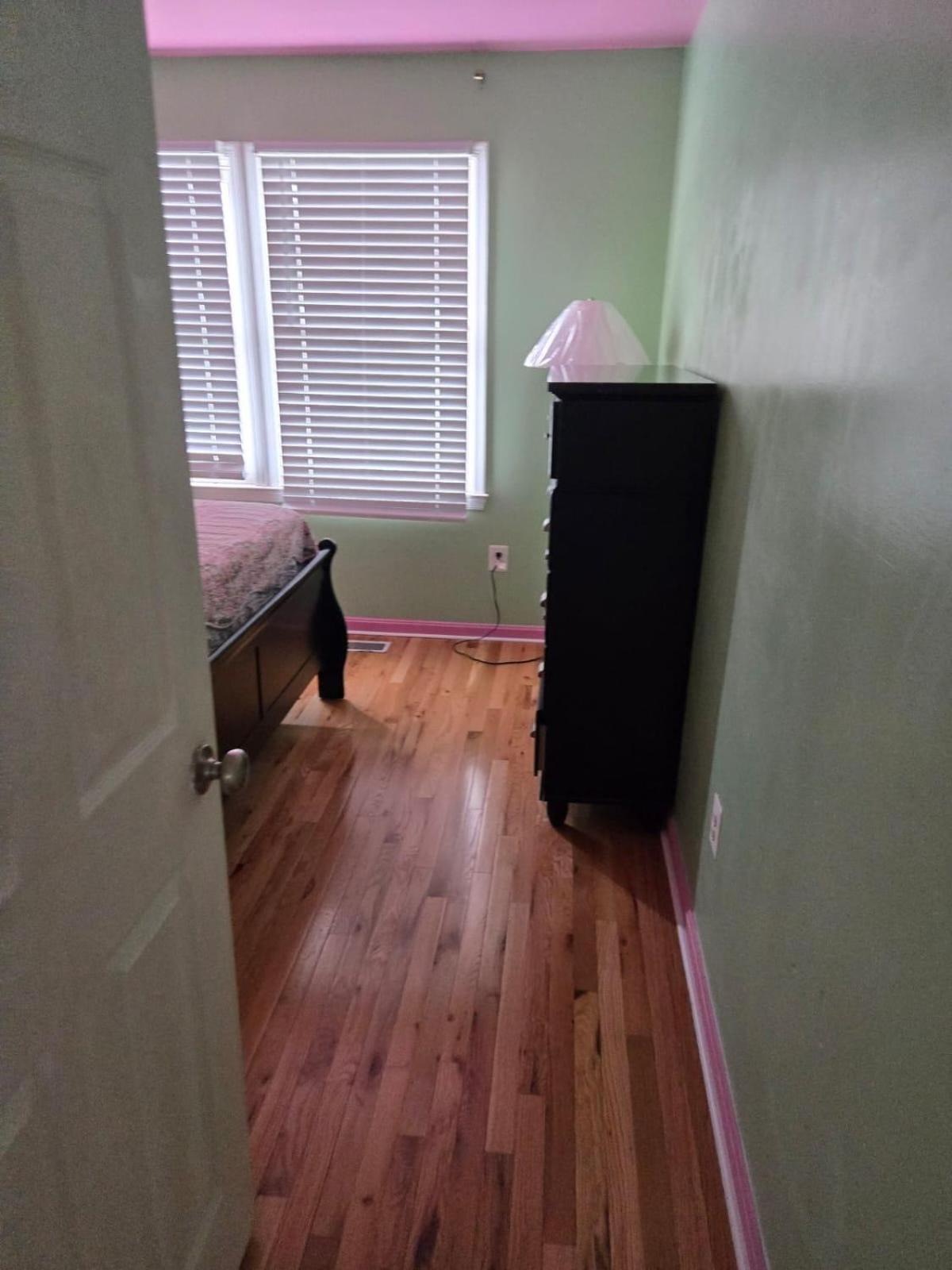 Special Rate Worthy Posh And Magnificent 4 Bedrooms And Two & Half Bath 그린벨트 외부 사진
