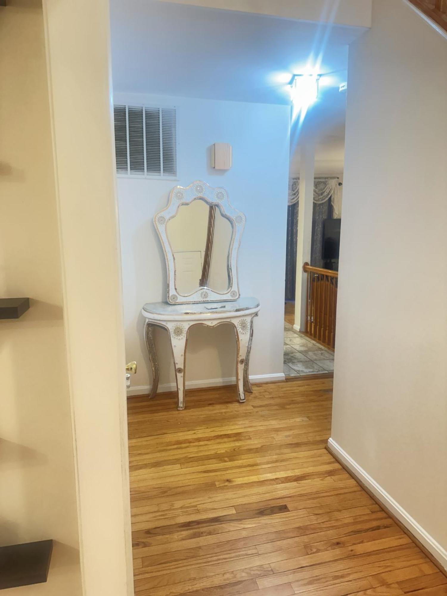 Special Rate Worthy Posh And Magnificent 4 Bedrooms And Two & Half Bath 그린벨트 외부 사진